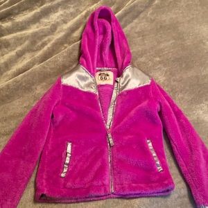 this jacket is a size L(10/12) in girls.